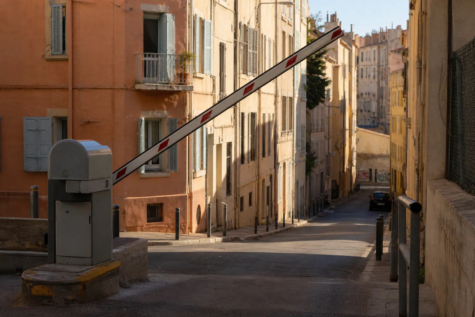 Hôtel à Marseille avec parking : fonctionnement et accès au stationnement