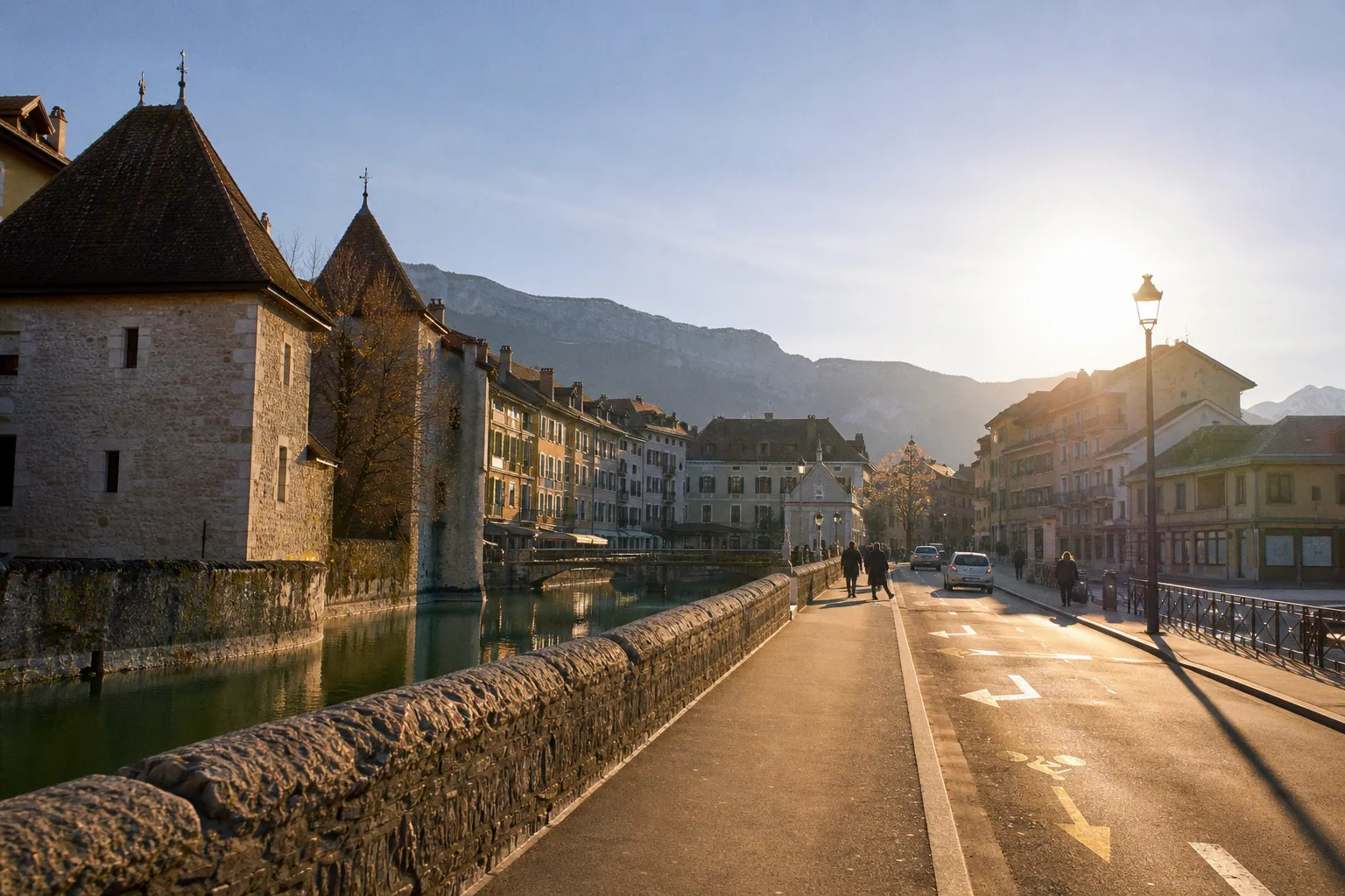 Location de voiture à Annecy : guide pratique et agences