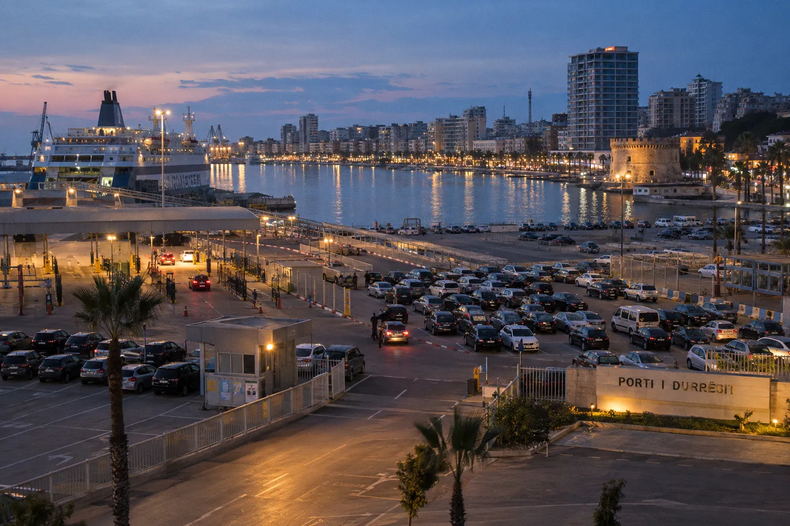 Location de voiture à Durrës en Albanie : guide pratique