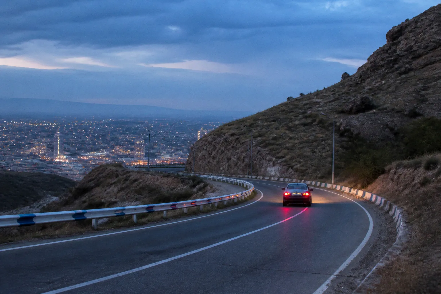 Location de voiture à Erevan (Arménie) : guide pratique 2026