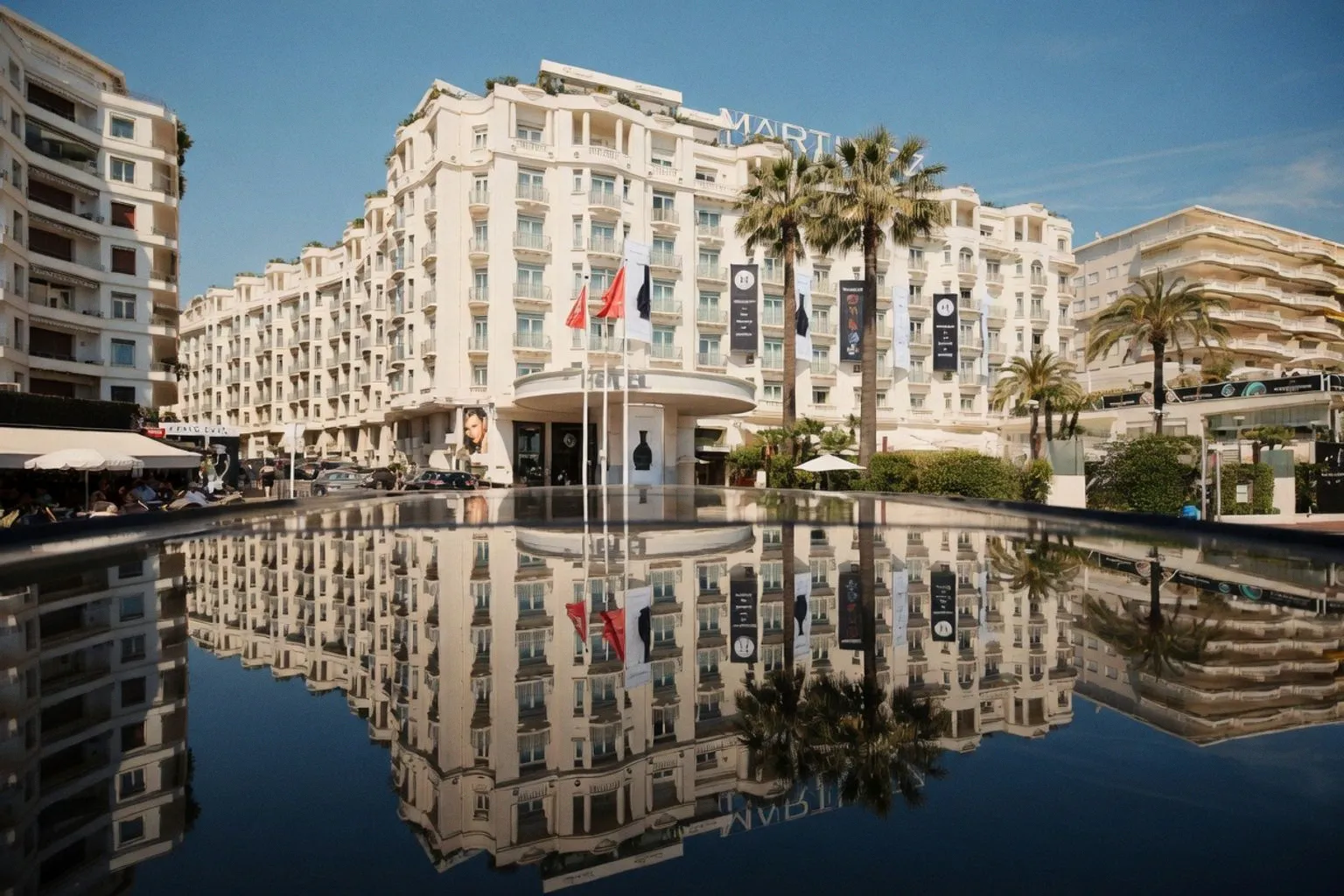 Stratégie Instagram : les leçons de l'Hôtel Martinez pour les indépendants marseillais